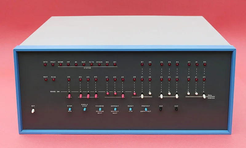 Image of an Altair 8800 Computer.
